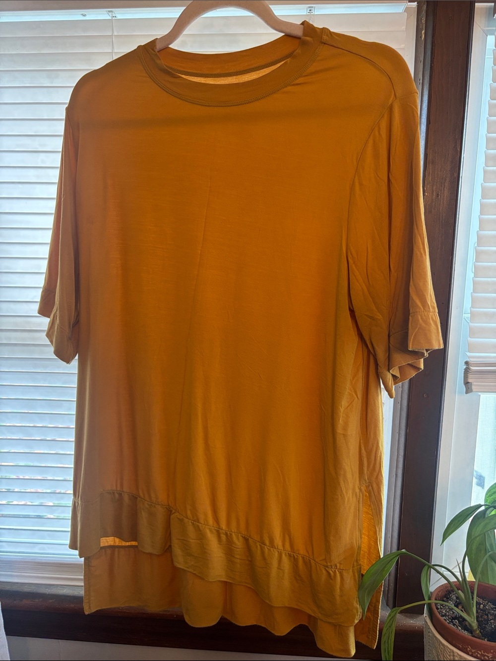 ADAY Mustard Short-Sleeve Layered Hem Tee